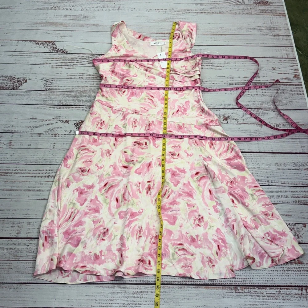 ASTR Women’s XL Pink Watercolor Asymmetric Shoulder Strap Midi Dress NEW - Picture 11 of 13